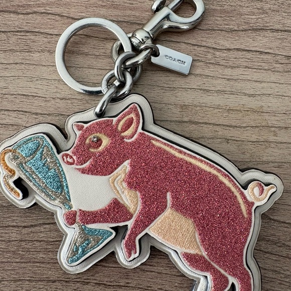 Coach glittery Party Pig bag charms FOBs keychain - Picture 5 of 10